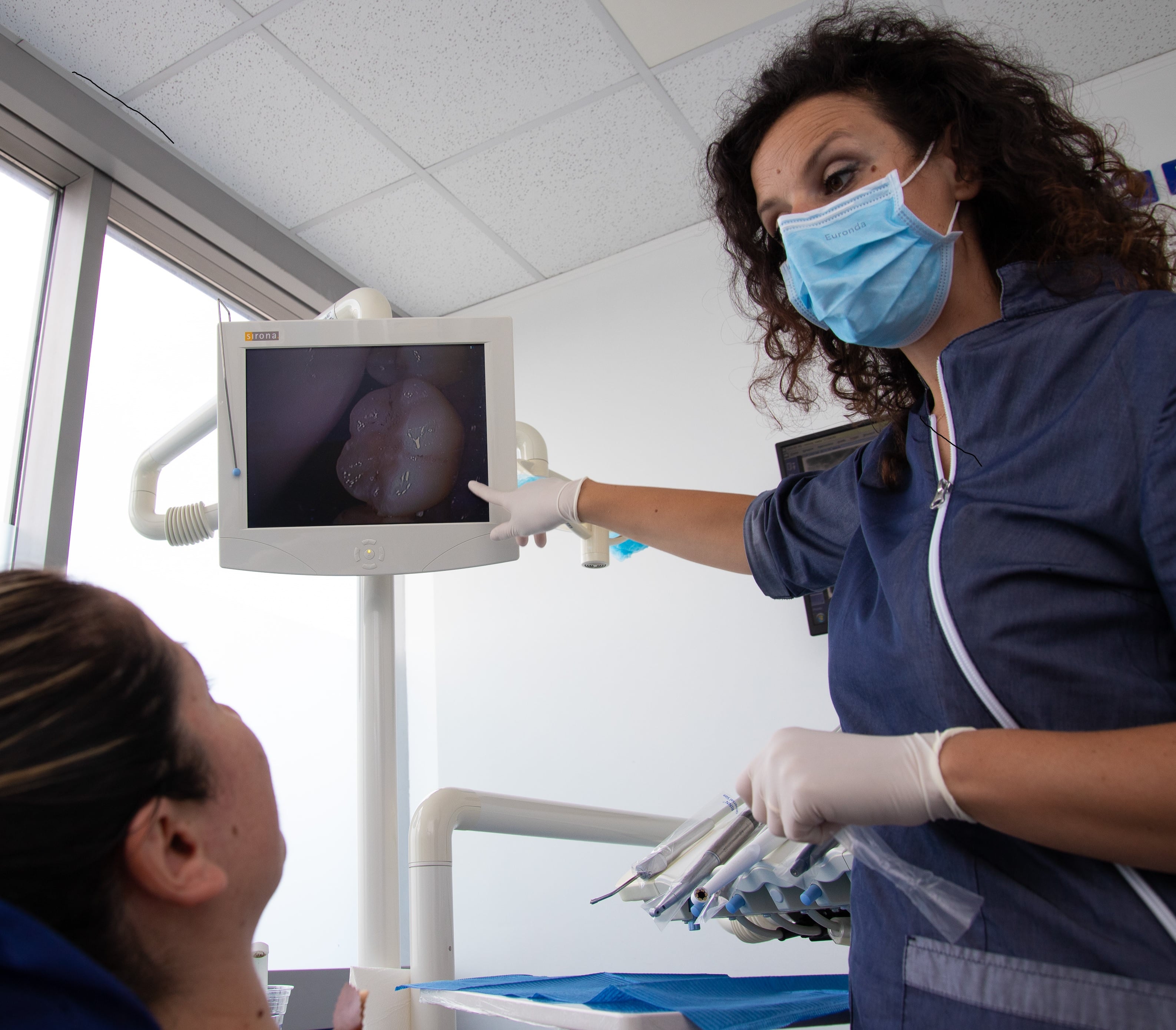 Odontoiatria Conservativa - Studio Dentistico 2M